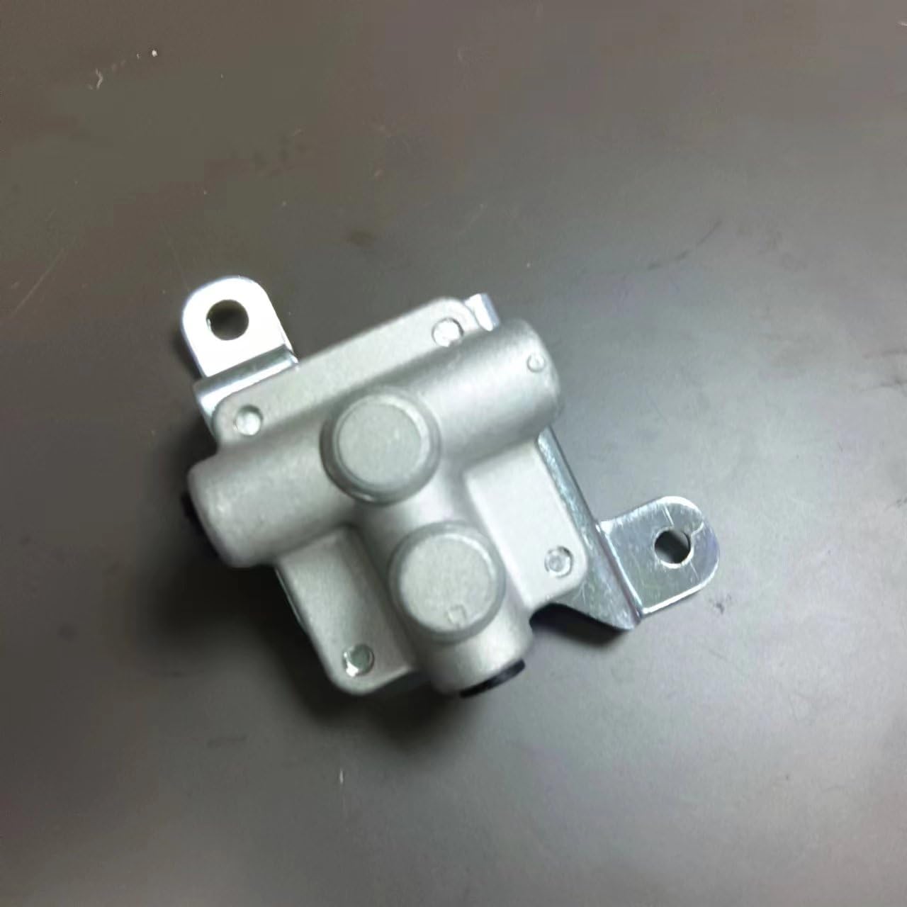 Brake Distribution Valve 31490-0K010