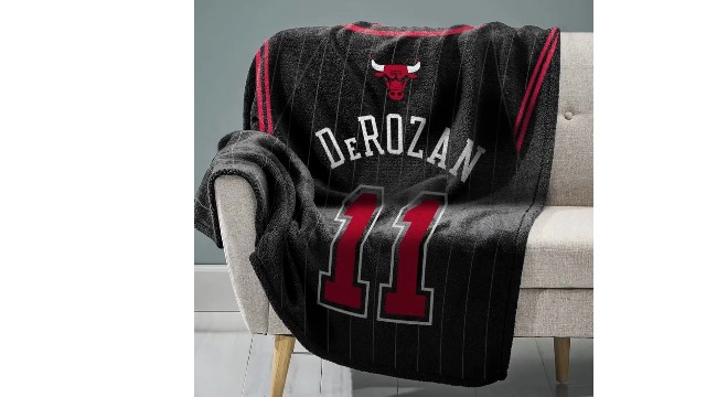 その他 RonHarman Blanket Amazon.com: Sleep Squad Chicago Bulls DeMar DeRozan 60 x 80
