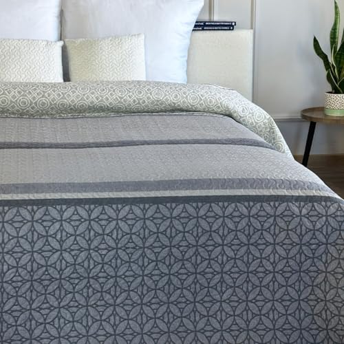 Euromat Tagesdecke Steppdecke Bettüberwurf Gesteppte Tagesdecke mit 2 Kissenbezüge 40x40 cm- (Grau Dunkelgrau- SY-7135, 220x240 cm)