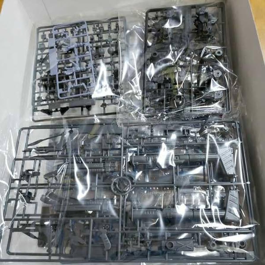 ジオン公国軍　強襲用モビルスーツ　MS-18E ケンプファー　1/100 MG Amazon.co.jp: MG 1/100 MS-18E ケンプファー ジオン公国軍 強襲