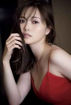 【乃木坂46プレミアム品】【送料無料】【極美品】【超激レア　白石麻衣　シール付】 乃木坂46プレミアム品】【送料無料】【極美品】【超激レア白石麻衣