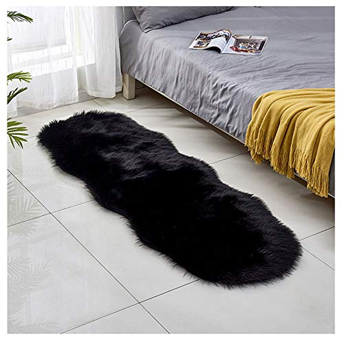 DAIHAN Faux Lammfell Schaffell Teppich, Flauschiger Kunstfell in Super weich Lammfellimitat Teppich Longhair Fell für Schlafzimmer, Sofa, Dekoration Schwarz 60 * 180cm