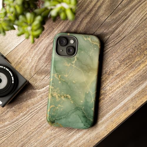 Coque iPhone 15 marbre vert style chic pour vos sorties et soirées
