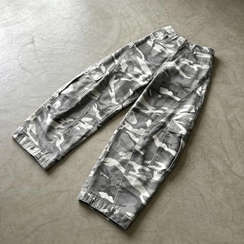 Jean cargo rétro à jambes larges doté d'un design unique à poches asymétriques