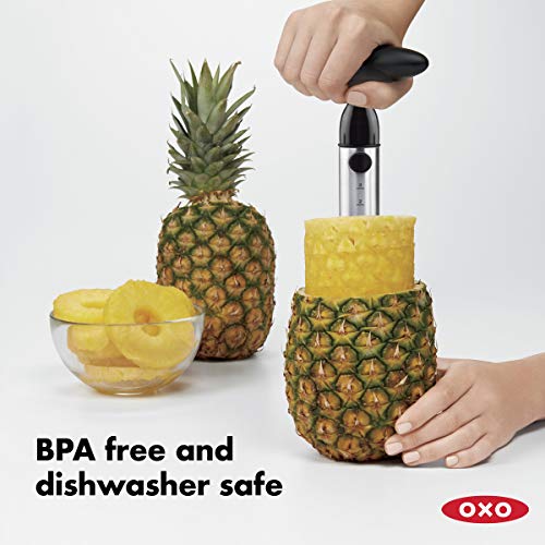 OXO Cortador e desfiador de abacaxi de aço inoxidável Good Grips, prata/preto