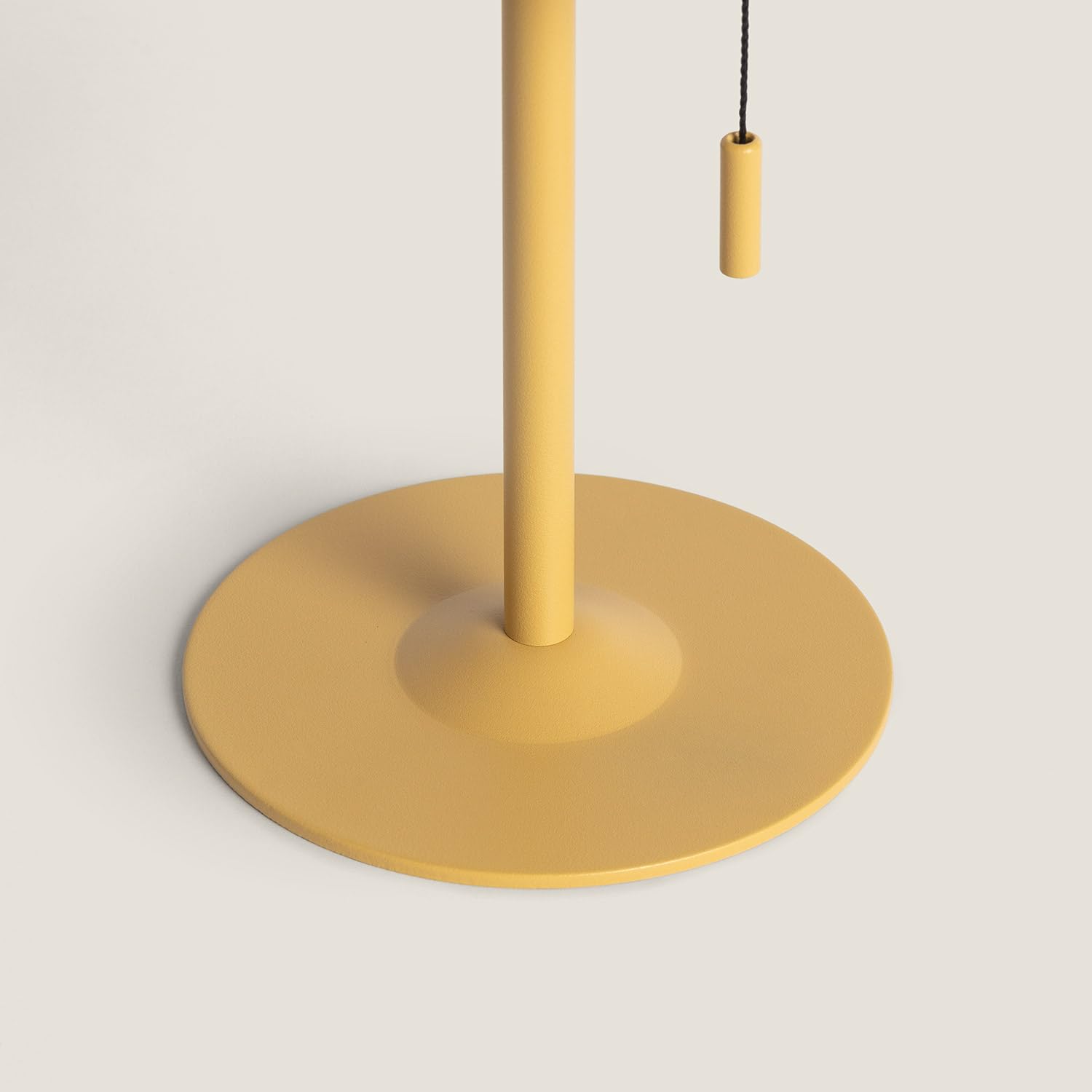 LEDKIA LIGHTING Lámpara de Mesa Solar Exterior LED Portátil con Batería USB Recargable Banate Amarillo Arena