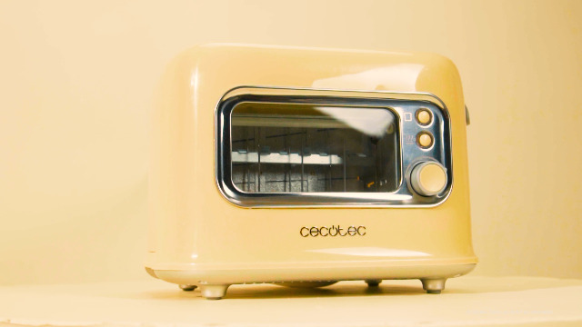 Cecotec