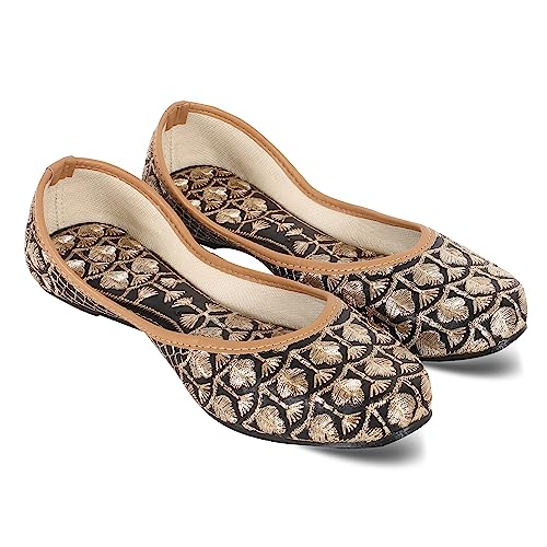 Image of DFR Women's Embroidered Phulkari Punjabi Mojaris Juti Shoe