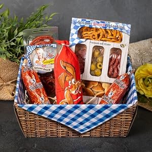 WURSTBARON® Oster Geschenkkorb „Osterfeuer“ – Präsentkorb mit Wurst, Salami & Snacks – Bayerische Feinkost Spezialitäten – Geschenkset zu Ostern für Männer, Familie & Feinschmecker