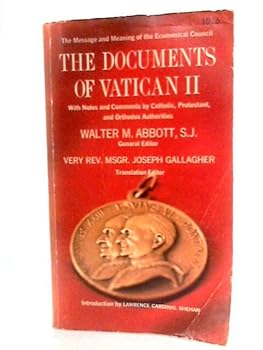Paperback The Documents of Vatican 2: The Message and Meaning of the Ecumenical Council Book