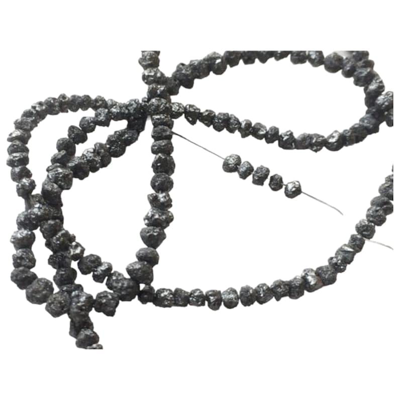 Perles de diamant brut noir de 3-4 mm pour créer vos bijoux du quotidien