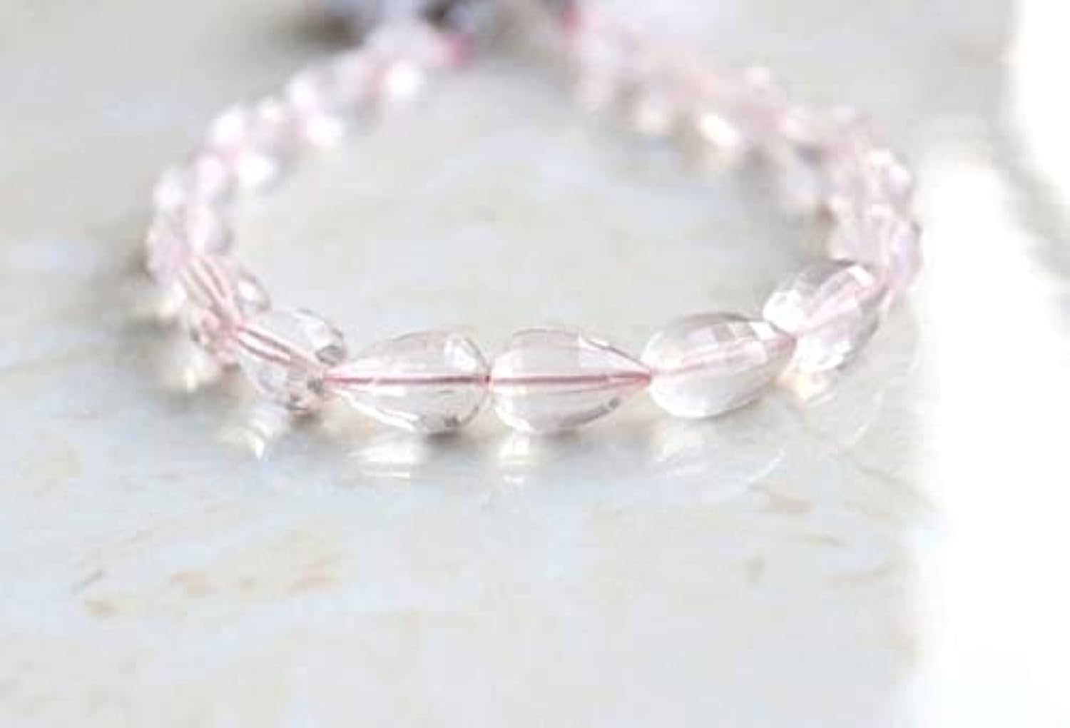 Quartz rose briolette 13mm goutte facettée 3D symbole de douceur et d'amour