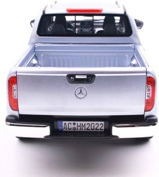 Amazon.com: Norev NV183420 1:18 2018 Mercedes-Benz X-Class-Silver