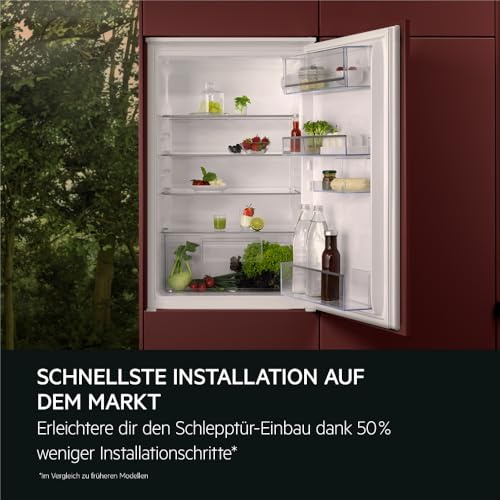 AEG Einbau-Kühlschrank 88 cm ohne Gefrierfach, Serie 5000 OptiSpace: 3x vielfach verstellbare Glasablage, großer Kühlraum (142L), LED-Beleuchtung, mechanische Steuerung, Schlepptür-Technik, TSK5O881ES