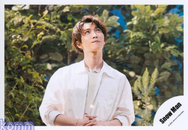 Amazon.co.jp: Snow Man 公式 生 写真（渡辺翔太）SM02527