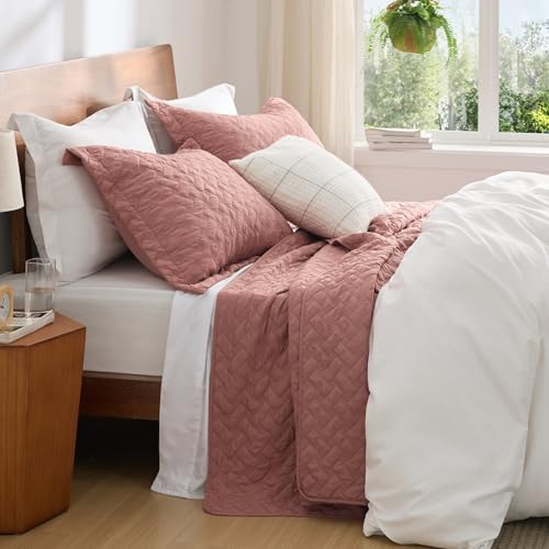 Image of Bedsure Quilts King Size - Lightweight Bedspreads King Size with Basket Weave Pattern, Soft Quilt Bedding Set, Grayish Pink Comforter Set Coverlet for All Seasons with 2 Pillow Shams (106 inch x 96 inch)
