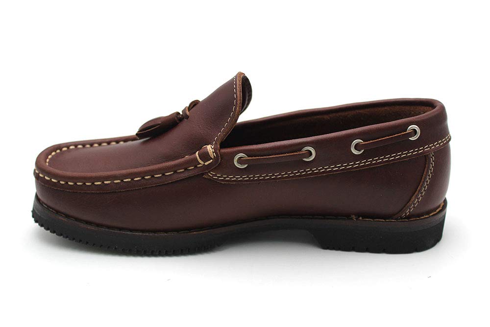 Zapato náutico con borlas, suela de goma hecho en España hombre
