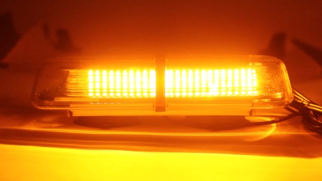 Amazon.co.jp: 回転灯 LED回転灯 警告灯 12V-24V 注意喚起 遠方認識