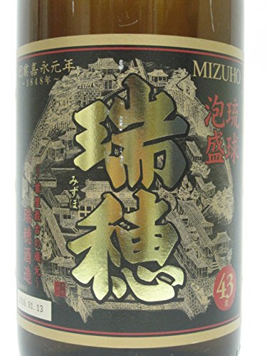 Amazon.co.jp: 瑞穂酒造 瑞穂 (みずほ) 43度 熟成三年古酒 泡盛 1800ml