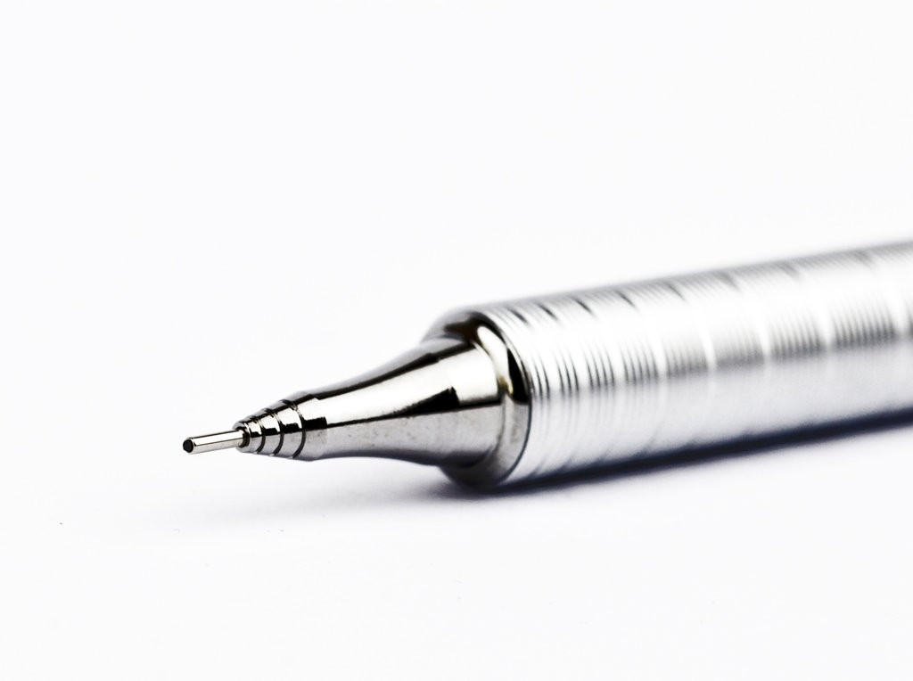 Portaminas Pentel Orenz 0.7 Mm, Color Plata – Sistema Antirotura De Minas, Escritura Suave Y Precisa