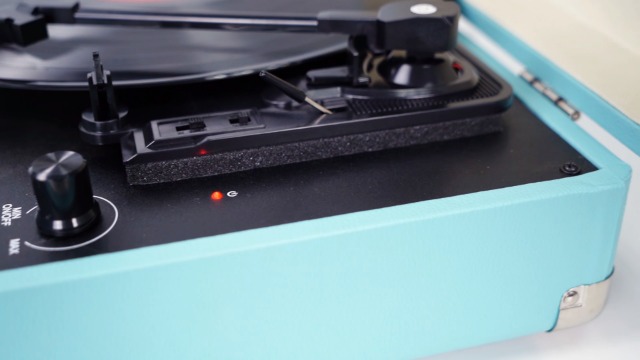 Plyisty Vintage Plattenspieler - 3 Geschwindigkeiten, Holzoptik, Mit AUX & Kopfhöreranschluss