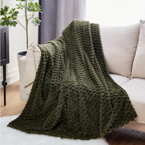 EXQ Home King Size Blanket for Bed or Couch - 3D Imitation Turtle Shell Jacquard Decorative Fleece Blankets - Cozy Soft Fuzzy Flannel Blanket Suitable for All Seasons(90"×108",Moss Green) by EXQ Home - Image 3