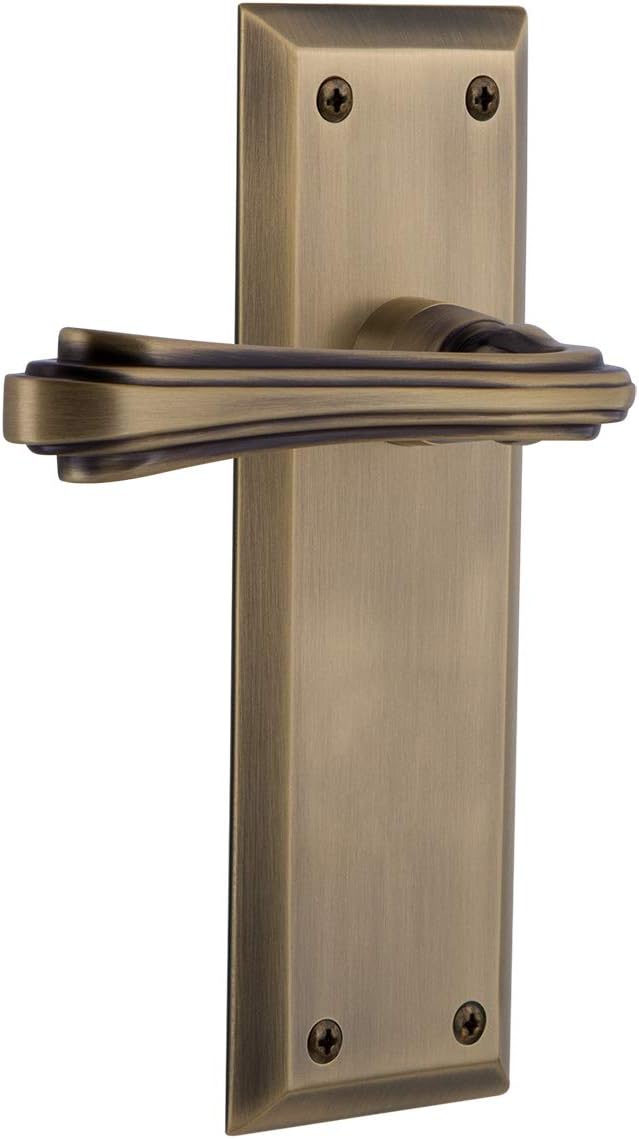 李朝　井戸盃　ぐい呑　高麗青磁　箱付　y012 李朝 井戸盃 ぐい呑 高麗青磁 箱付 y012 - メルカリ