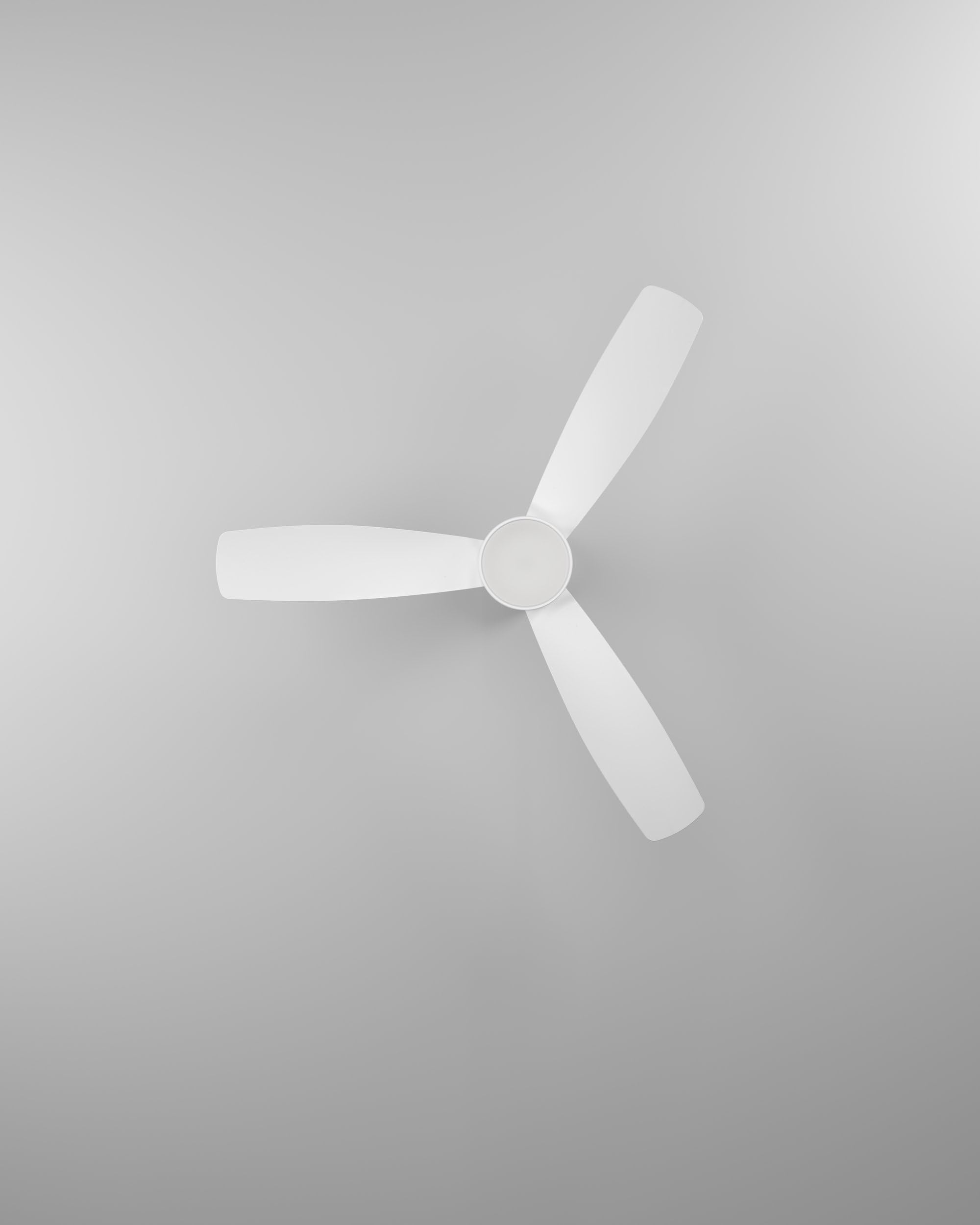 EGLO LED Deckenventilator Bonassola, 3 Flügel Ventilator mit Beleuchtung, dimmbar mit Fernbedienung, Timer, DC Motor, warmweiß - kaltweiß, Weiß, Ø 107,5 cm | dimmbar mit Fernbedienung, Timer, DC Motor, warmweiß - kaltweiß, Weiß, Ø 107,5 cm