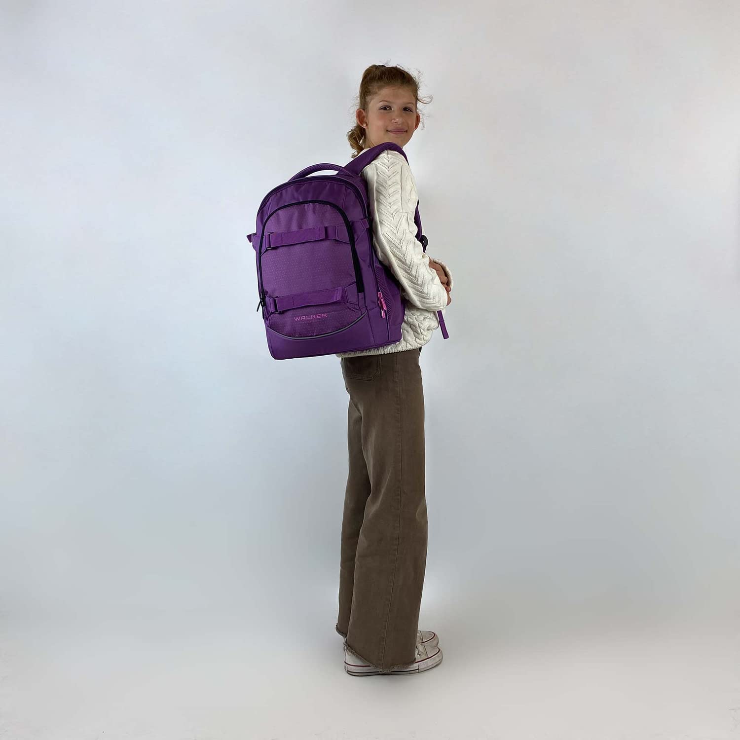 Walker Schulrucksack Fame 2.0 "Uni Plum" mit 2 Fächern, Vorderfach mit Organizer, Seitentaschen, Schultasche inkl. RückenPolsterung, verstellbarem Schulter und Brustgurt