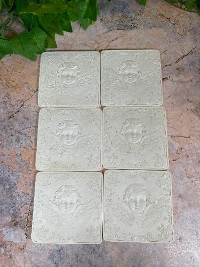 Elegante set di 6 sottobicchieri in resina a forma di cherubino con supporto – Set di 6 decorazioni per la casa, regalo unico 9 cm x 9 cm, angelo custode collezione Divine