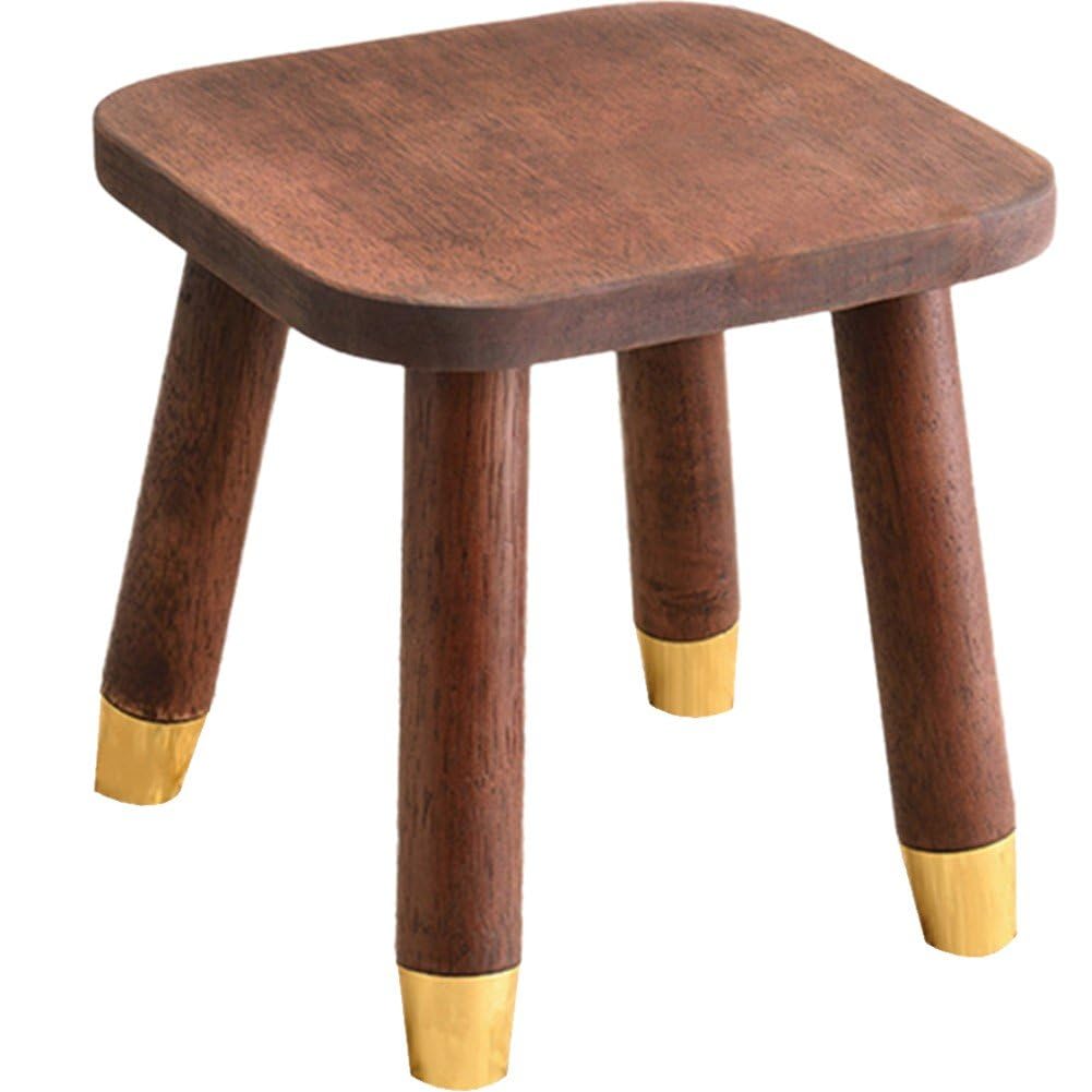 Escabeau carré en bois stable pour atteindre la bonne hauteur