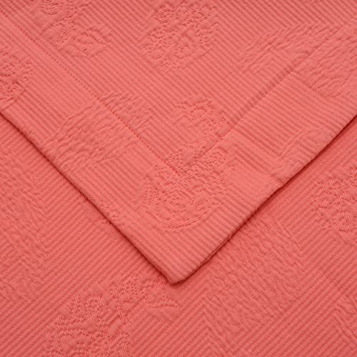 Image of BNM Oversized Paisley Matelasse Cotton Bedspread, Jacquard Weave, Soft and Breathable, All-Season, Cozy and Lightweight, Perfect for Master or Guest Bedroom, Matching Pillow Shams, Coral, Twin
