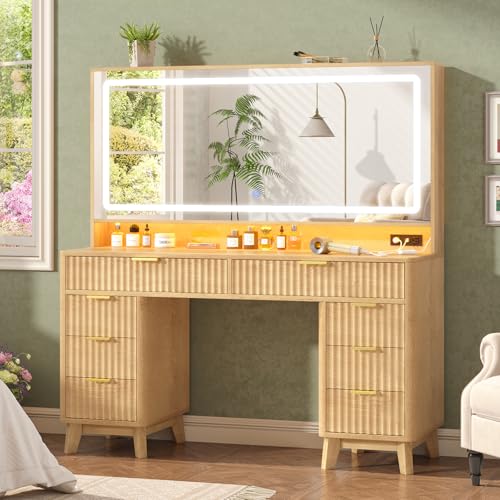 Fluted Vanity Desk with 46