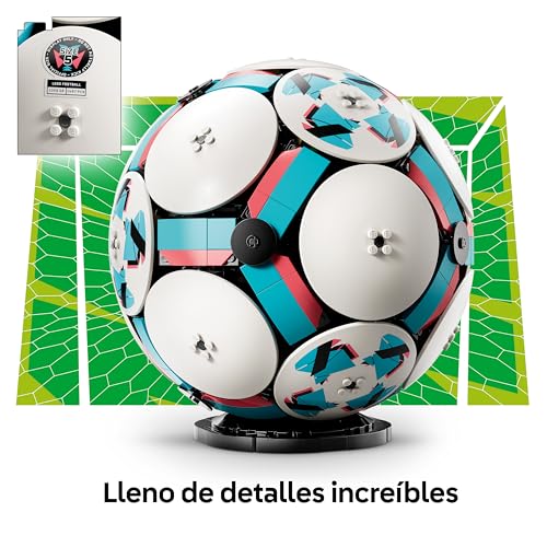 Miniatura 5 de LEGO Editions Balón de Fútbol - Maqueta 3D con Estadio Interactivo en Miniatura - Decoración de la Habitación Juvenil - Regalo para Niños, Niñas Fans de 10+ Años y Adultos Fans del Deporte - 43019