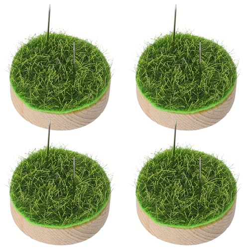 Gogogmee Soporte de Exhibición para Muñecas de Fieltro Agujado Base de Madera 4 Piezas Agujas Dobles de 5 CM y Césped Artificial Accesorio Práctico para Manualidades y Decoración