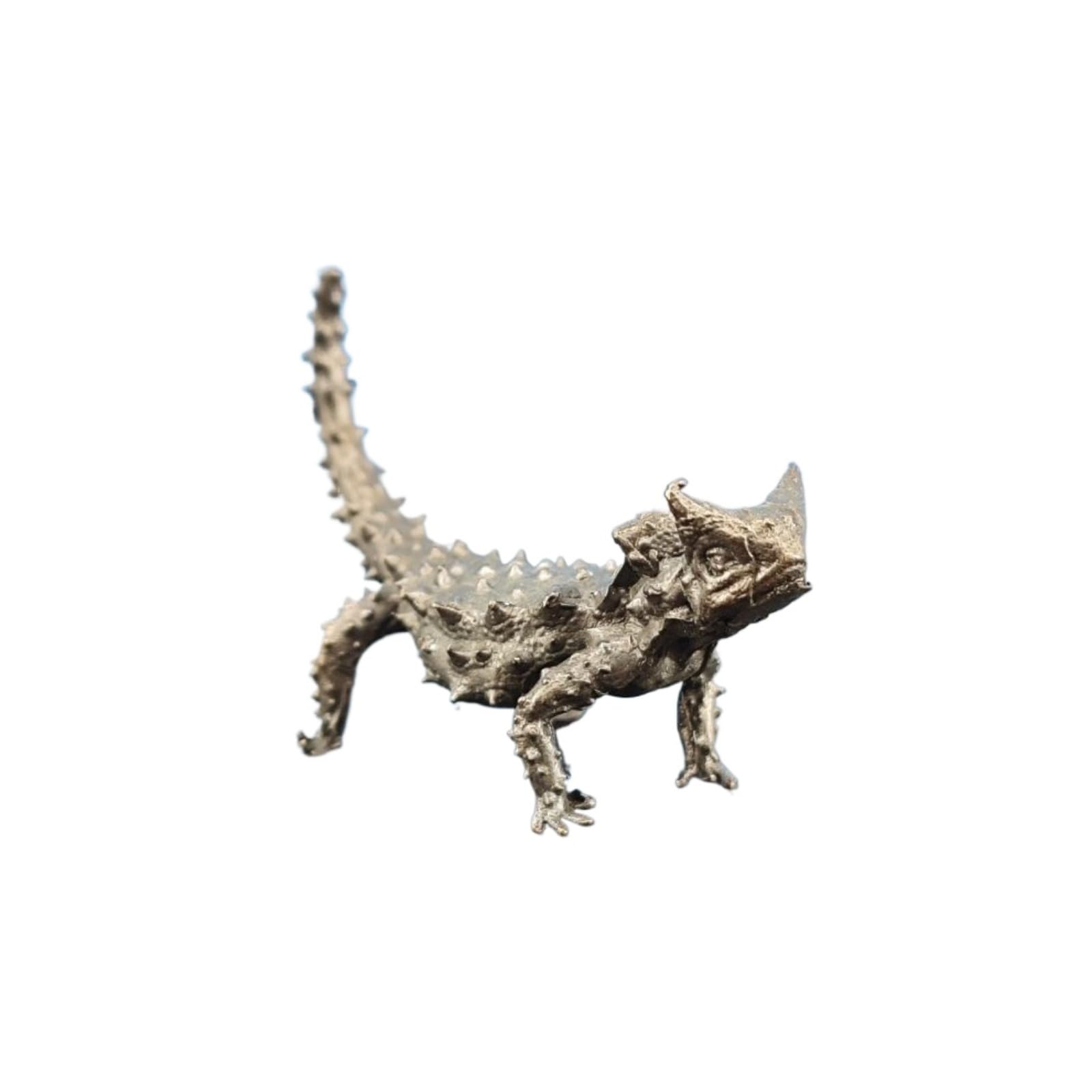 OLSKFUH Brass Desert Spiny Lizard Miniature Statue,Metal Black Animals Lizard Sculpture Desktop Ornament Home Bonsai Micro Landscape Decor Accessories,