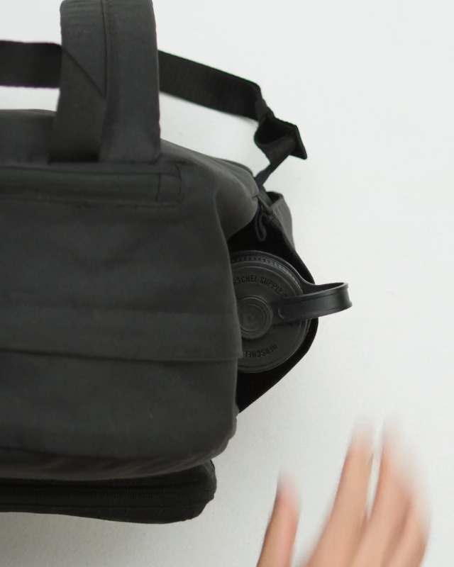 Amazon.com | Herschel Supply Co. Unisex Pop Quiz Backpack, Black, 25L | Casual Daypacks Amazon.com | Herschel Supply Co. Unisex Pop Quiz Backpack, Black, 25L | Casual Daypacks