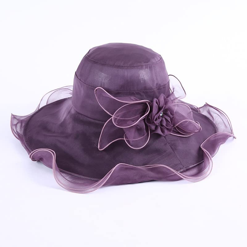 Chapeau de fête de mariage confortable pour rester élégante sous le soleil