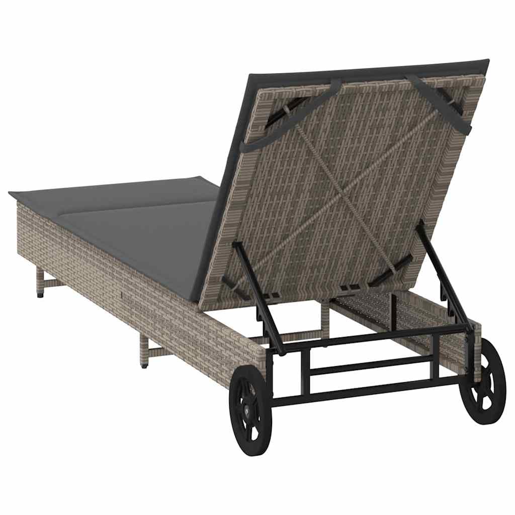 Lettino prendisole con ruote e cuscino, grigio polyrattan, 1 pezzo, schienale regolabile, in rattan PE di facile manutenzione, per giardino, balcone o terrazza, con imbottitura