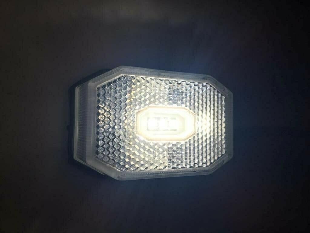 LED Umrissleuchte 12V 24V E9 IP69 Reflektor Anhänger Trailer Wohnwagen LKW weiß Winkelhalter QS075 Schnellanschluss verpolungssicher stoßfest (1. Weiß, 2 Stück)