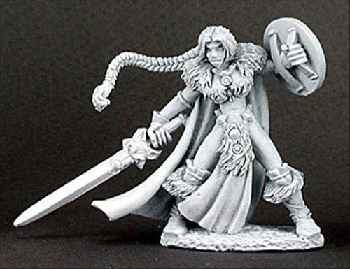 MINIATURES Female Viking Warrior 02939