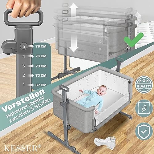 KESSER® Zustellbett Hubi 3in1 Baby Beistellbett Reisebett Babybett mit weich Matratze mit Rollen Kinderbett 5-Fach Höhenverstellung Faltbare Seitenwand für Zuhause und Unterwegs + Spanngurt Hellgrau