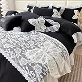 Schönes Design: Der Bettbezug mit Schleife macht dieses Bettwäsche-Set eleganter und lebendiger. Das Rüschen-Design mit Spitze auf dem Bettbezug und den Kissenbezügen verleiht Ihrem Schlafzimmer eine charmante Optik. Das Bettdecken-Set ist nicht nur perfekt für Ihr eigenes Schlafzimmer, Gästezimmer, Wohnzimmer, sondern auch eine tolle Geschenkidee zum Geburtstag, Weihnachten, Neujahr, für Mädchen, Teenager, Frauen, Männer, Kinder, Freundin, Erwachsene.