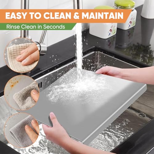 Tabla de Cortar de Acero Inoxidable SakerPlus, Gran Superficie Antideslizante para Cocina, con Patas de Silicona, Aptas para Lavavajillas, Ideal para Carne, Verduras, Pan y Amasar Masa (40 x 30 cm) miniatura 5