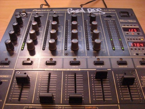 DJM 600 DJ Club mixer