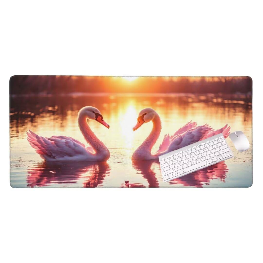 Alfombrilla de ratón 1400x600x3 MM, Alfombrilla Ratón XXL Extendida de Gran Tamaño con Bordes Cosidos, Base de Goma Antideslizante Almohadilla para Teclado, Lago de los cisnes S-11141