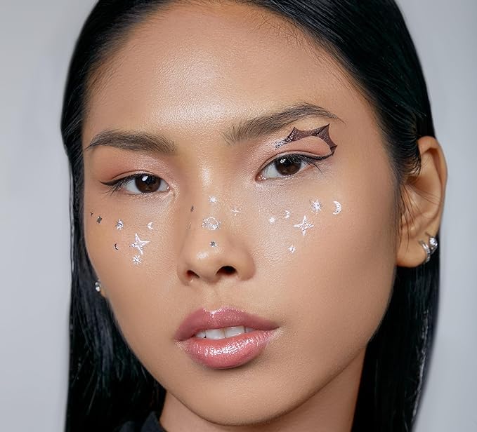 Miniatura 2 de Rebel Tattoos Tatuajes faciales temporales transferibles y realistas de alta calidad, pecas (estrellas y luna, forma espacial) de larga duración,