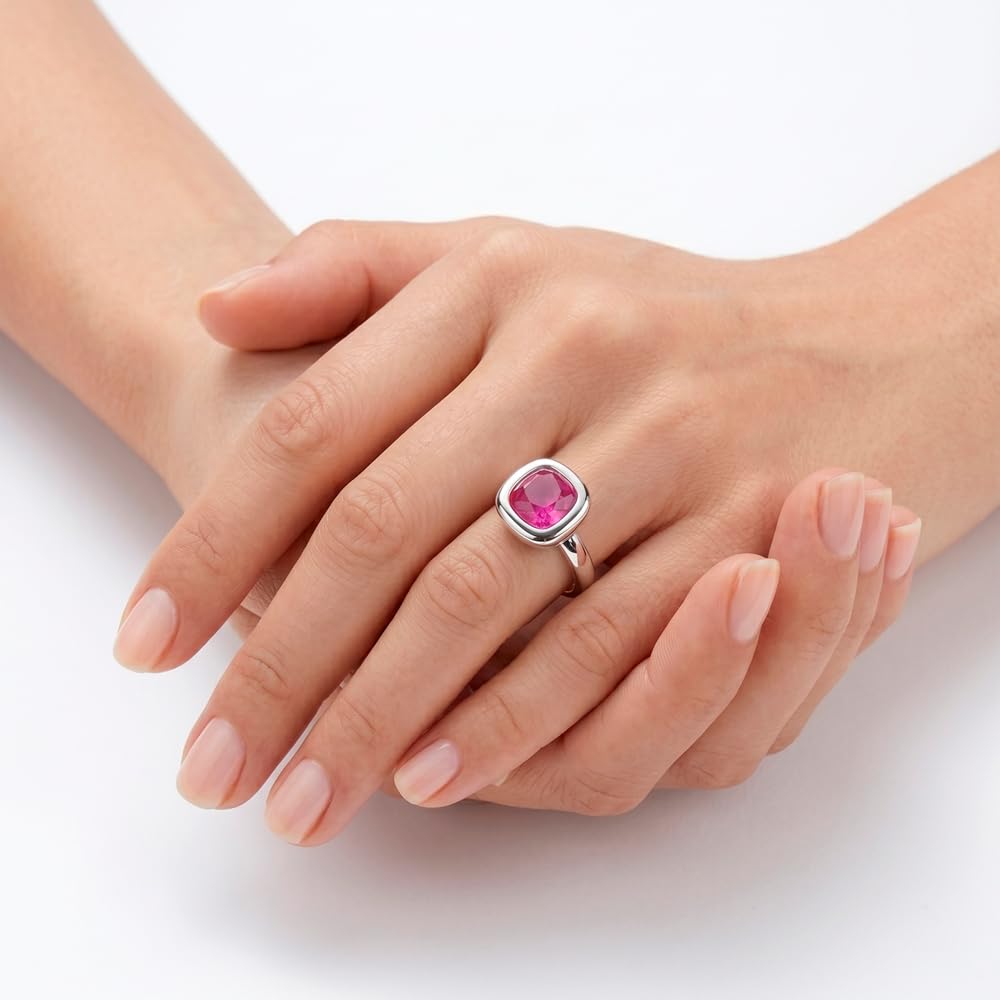 Passo Anillo piedra fucsia para mujer en plata. Este anillo Solien tiene un cristal tallado en acabado cerámico muy original, además de ser un modelo ajustable