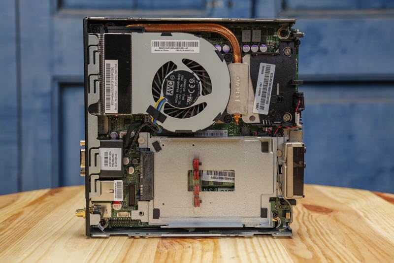 Lenovo ThinkCentre M715q Tiny Desktop PC – AMD Ryzen 5 Pro 2400GE