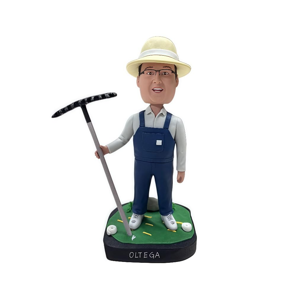 Custom Farmer Wackelkopf – Personalisierte winterharte Figur für Männer, hergestellt aus Ihrem Foto, Mann mit Hacke, handgefertigtes Ton-Geschenk für Vatertag, Bauernhof, Büro, Heimdekoration